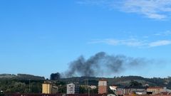Humareda en el aeropuerto de Alvedro
