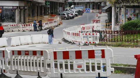 La empresa contratada por el Concello inici� el viernes los preparativos para retomar la obra.
