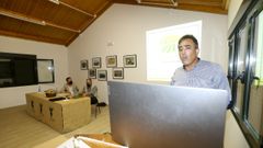 Carlos Javier Garc�a Ladr�n, en primer plano, es el gerente de la empresa riojana Agrofield