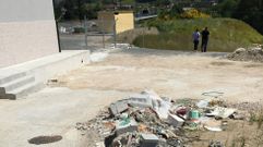 Escombrera, residuos en obras del AVE en Val das Maceiras en Redondela