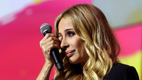 El �lacrim�geno� himno de Marta S�nchez