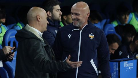 Schreuder conversa con Gilsanz antes del Deportivo - Castelln