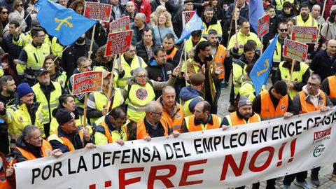 Manifestaci&oacute;n este domingo en Navia contra el ERE en Ence 