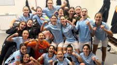 Las futbolistas de As Celtas Sporting celebran el �ltimo triunfo del 2025.