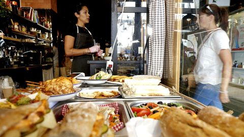 Marian, trabajadora Picnic, en al calle Riestra