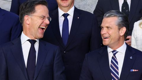 Mark Rutte y el secretario de Defensa, Pete Hegseth, este jueves 