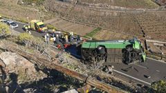 El autob�s siniestrado en el t�rmino de San Sebasti�n de la Gomera.