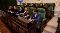 Bancada de la oposici�n en el pleno de la Diputaci�n de Pontevedra