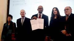 Los verificadores del proceso de desarme de ETA, en febrero