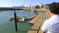En la foto, tomada ayer, vista del muelle de Curuxeiras
