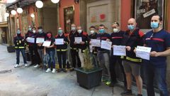 Protesta de los bomberos ante el pleno del Concello de Ourense