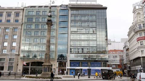 Edificios de la Fundaci�n Once y resto del conjunto del Cant�n Grande. Todos de finales de los noventa. 