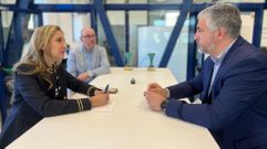 Martina Aneiros, delegada territorial de la Xunta en Ferrolterra, con Javier Fern�ndez, director del Cesena