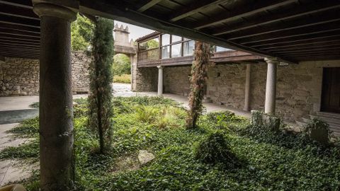 Patio de acceso a la receppci�n del hotel
