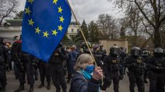 Protestas delante de la embajada rusa en Praga