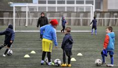 Un entrenamiento de los m�s peque�os celebrado esta semana en el campo del C.D. Cari�o. 