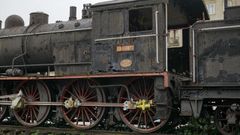 La locomotora de A Ponte, en estado de abandono.
