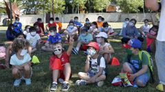 Campamento de ni�os en Barra�a (Boiro) con uso de mascarillas