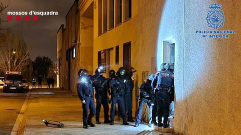 Operaci�n conjunta de la Polic�a y los Mossos para desarticular un grupo criminal de tr�fico de drogas y blanqueo de capitales