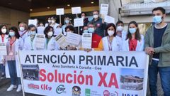 Concentraci�n de la Comisi�n de Centro de Atenci�n Primaria ante la Gerencia del �rea sanitaria de A Coru�a, en el Chuac