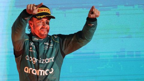 Fernando Alonso.Fernando Alonso, piloto de Aston Martin, en el podio