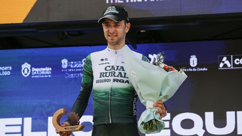 Jos� Parra, recogiendo el premio a mejor equipo