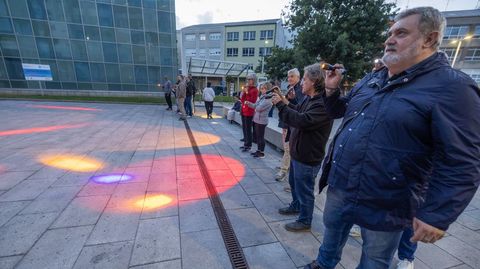 Una salida nocturna con linternas para acercar el light painting a la ciudadan�a
