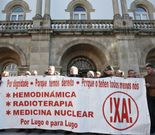 Protesta ante la Diputaci�n para exigir servicios sanitarios. 