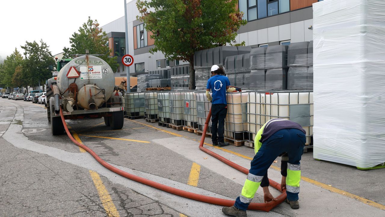 El PP de Boiro culpa de la falta de agua al mal mantenimiento de la red, y el PSOE lo niega