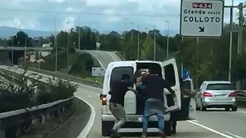 Un empresario persigue con el coche a siete hombres que le hab�an robado chatarra