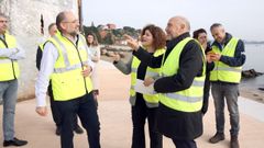 Carlos Gil, Mar�a Rivas y Jos� Carlos Vidal visitaron las obras en el litoral de A Ribeiri�a