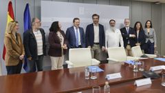 El conselleiro de Presidencia, Diego Calvo, reuni� en San Caetano a representantes del sector tur�stico y empresarial de Santiago