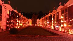 Cementerio de Camelle, en v�spera de Difuntos