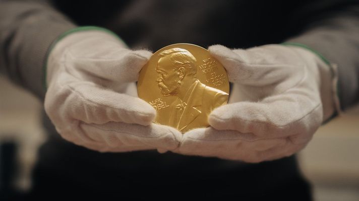 Imagen de la medalla que se entrega a los ganadores del Premio Nobel