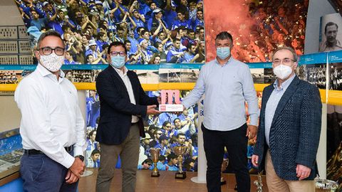 C�sar Mart�n y Miguel Sanz, junto a Fernando Hevia y Pablo Bernardez, de Mahou Cinco Estrellas