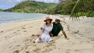 Laura y Alejandro se casaron el verano pasado, y este a�o han sido padres de Juan, que a sus cuatro meses ya se ha convertido en el juguete de la familia.