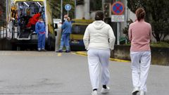 Uno de los accesos al hospital Montecelo, en Pontevedra