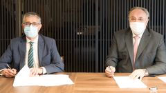 Nemesio Rodr�guez, director Territorial Norte y Portugal de Naturgy, y Jos� Antonio Jainaga, presidente de Sidenor, durante la firma del acuerdo