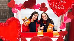 Campa�a de recogida de alimentos por el d�a de San Valent�n en el colegio Mar�a Assumpta