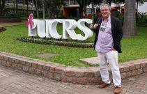 El catedr�tico, en la Pontificia Universidade Cat�lica de R�o Grande do Sul.