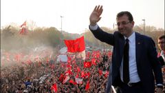 Ekrem Imamoglu asumi� con un discurso conciliador el cargo de alcalde