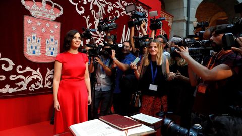La nueva presidenta de la Comunidad de Madrid, Isabel D�az Ayuso, durante su toma de posesi�n del cargo
