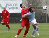 El Compostela supo defender muy bien los ataques del Celta B durante muchas fases del encuentro celebrado en Barreiro. 