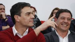 Pedro S�nchez y Besteiro, en una imagen del pasado jueves, durante la visita del secretario general del PSOE a A Coru�a.