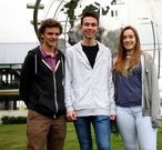 <span lang= es-es >Geograf�a</span>. Francisco Lago, Lara Garc�a y Pablo Weeden, del Peleteiro, ganaron el primero, tercero y uno de los cuartos premios de la primera Olimpiada Gallega de Geograf�a. El centro fue galardonado como el de mayor nota media de los participantes. Francisco y Lara ir�n a la final espa�ola, que ser� en Valencia del 17 al 19 de abril. 