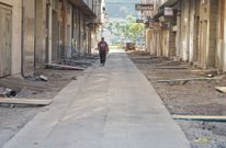 Las firmas son para que las dos aceras de la calle sean iguales, y no una m�s ancha que la otra. 