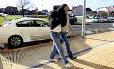 Verdes Romar, a la entrada de los juzgados de Carballo el pasado mi�rcoles por la ma�ana.