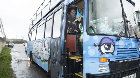 Presentaci�n de la Mikaeli�a y del bus de la Mikaela en Bu�o