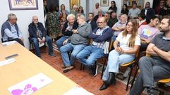 Asamblea del 30 de septiembre en la que Evencio Ferrero (izquierda) present� su renuncia como alcalde. 