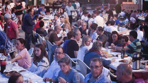 Celebraci�n del San Juan en Lal�n